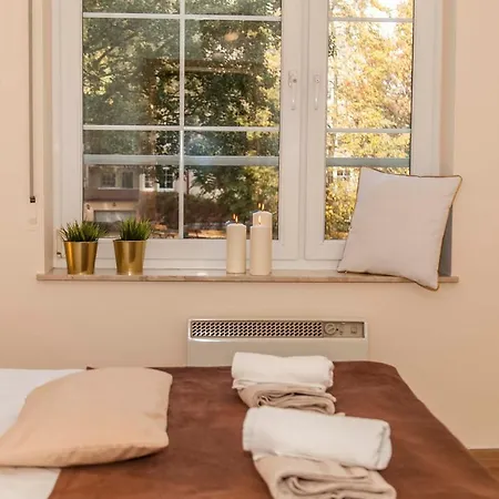 Studio BEZA przy plaży z parkingiem Apartament *